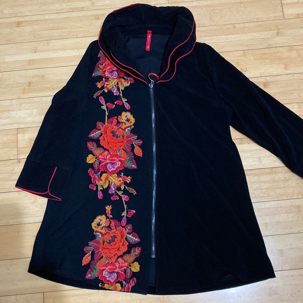 IC Collection zip up jacket
